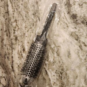 Nick Chavez Thermal Anti Static Roll Round Styling Brush New